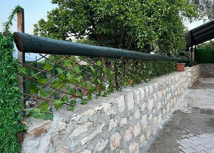 酒店 Artemis Deluxe Apart *