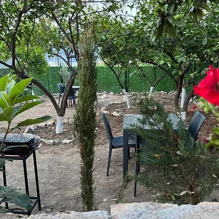 Artemis Deluxe Apart Hotel *