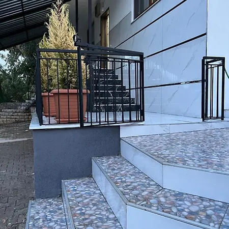 Artemis Deluxe Apart Hotel